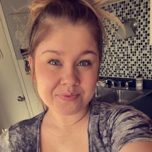 Meet your Posher, Meecayla